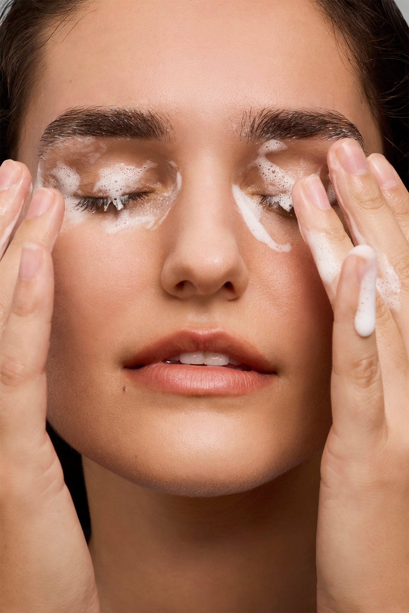 The Top Eyelid Cleansers for Healthy, Refreshed Eyes